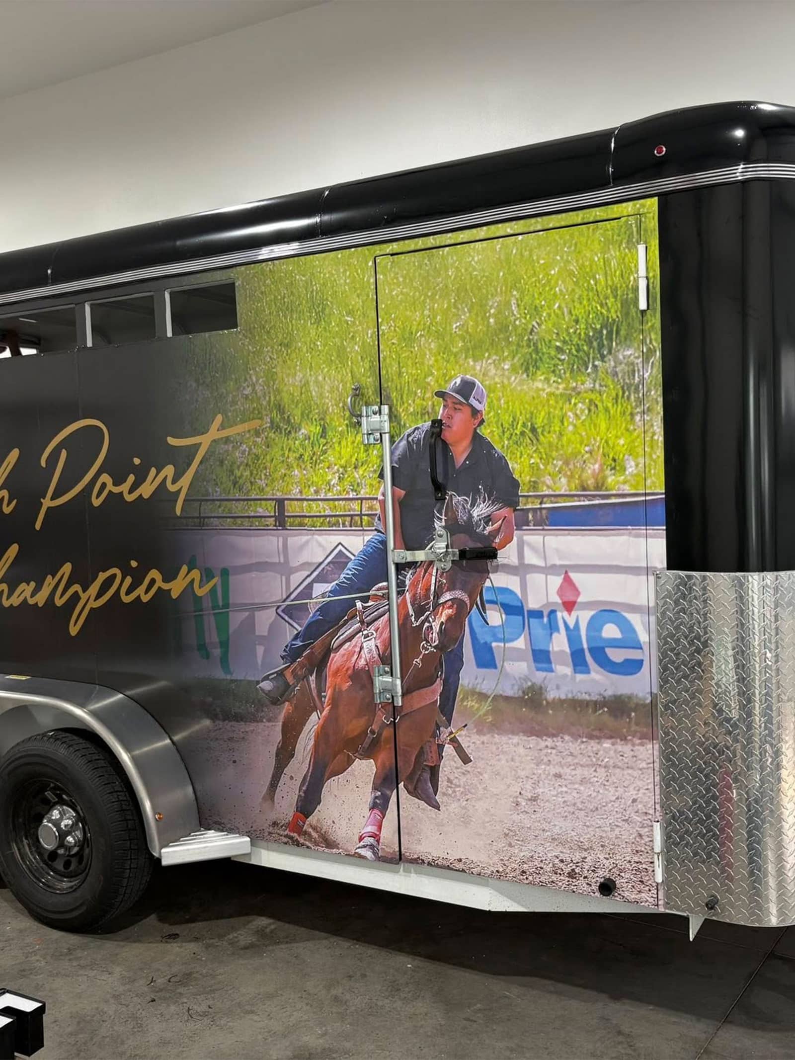 Vehicle Wraps & Graphics 